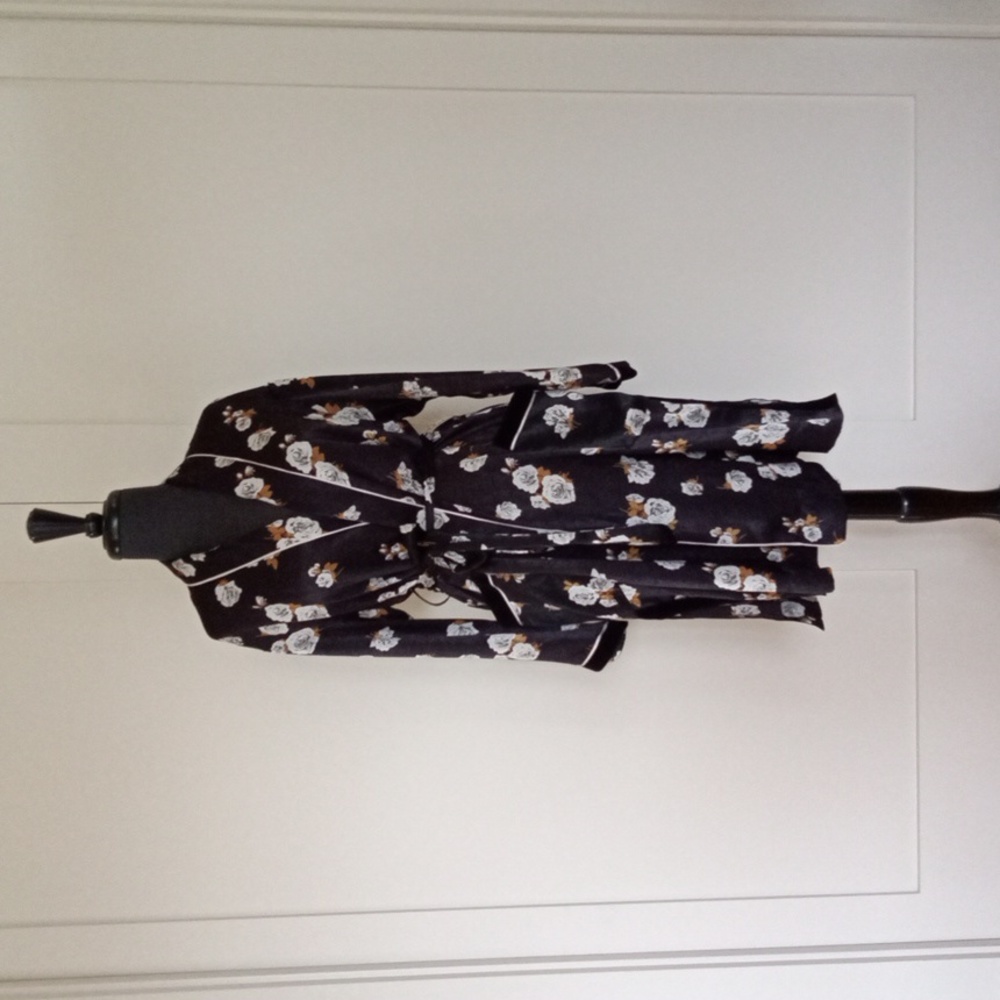 Zara Basic Collection l Floral Robe/Jacket